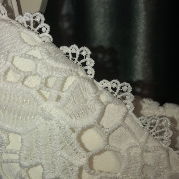 Premier Amour Spaghetti Strap Lace Sheath Dress - Picture 6 of 11